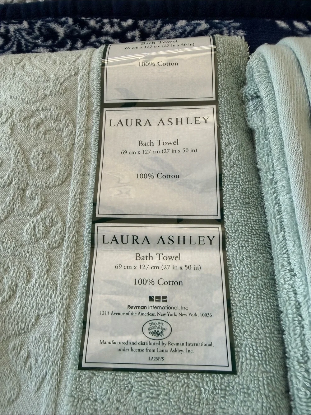 Laura Ashley Aqua Green Bath Towels and wash cloths Plush Cotton